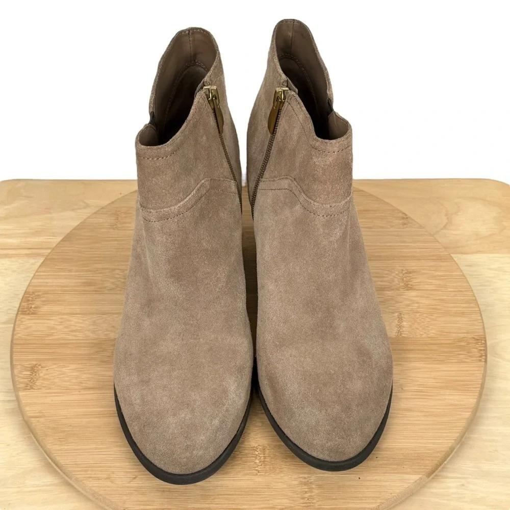 Franco Sarto Domino Suede Block Heel Tan Ankle Boots – Women’s Size 11M